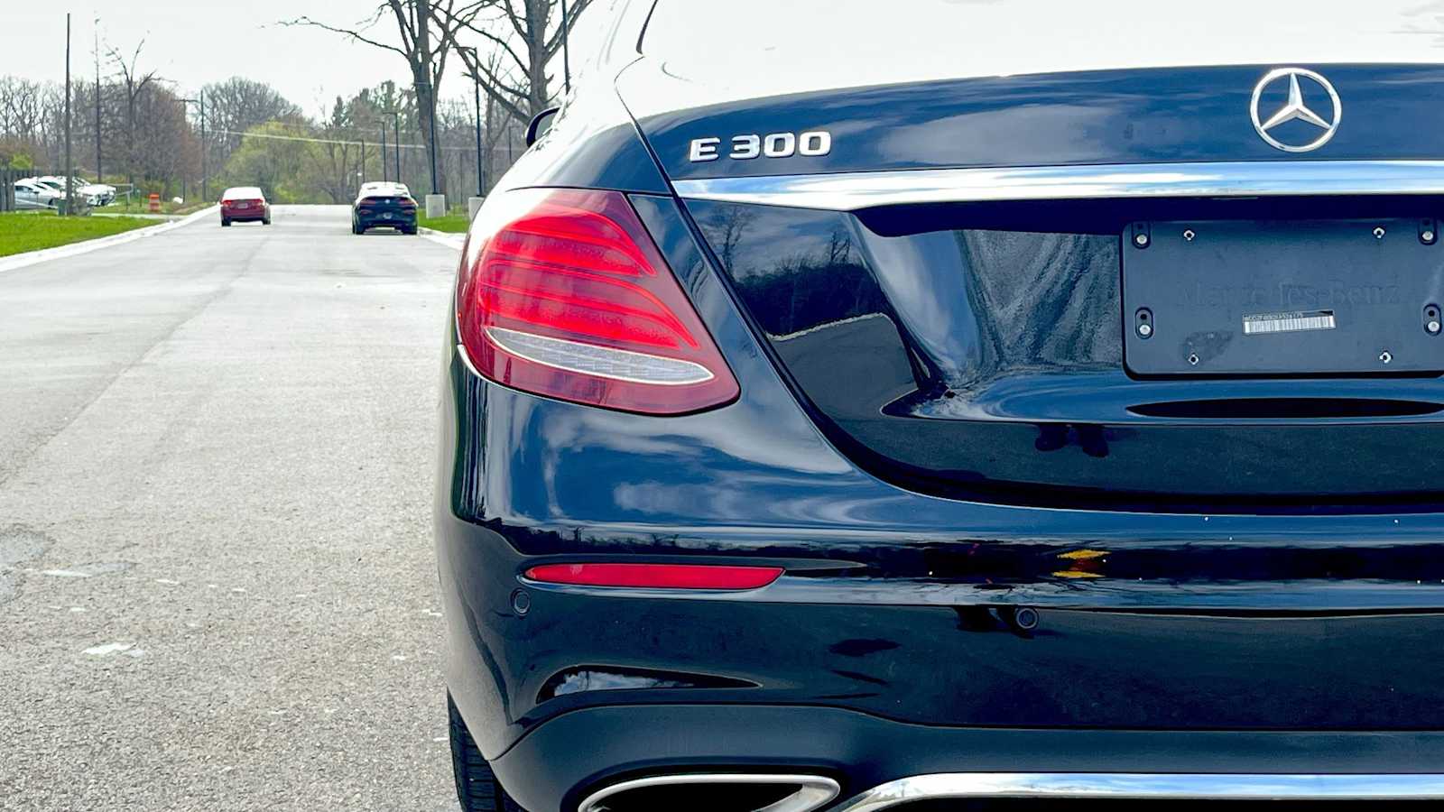 Thumbnail: 2019 Mercedes-Benz E-Class - 17