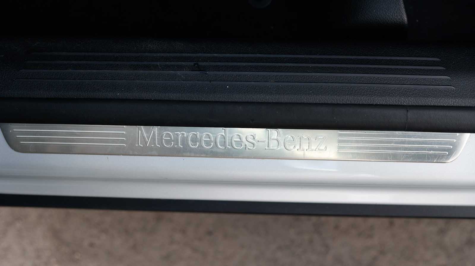 Thumbnail: 2023 Mercedes-Benz GLB - 19