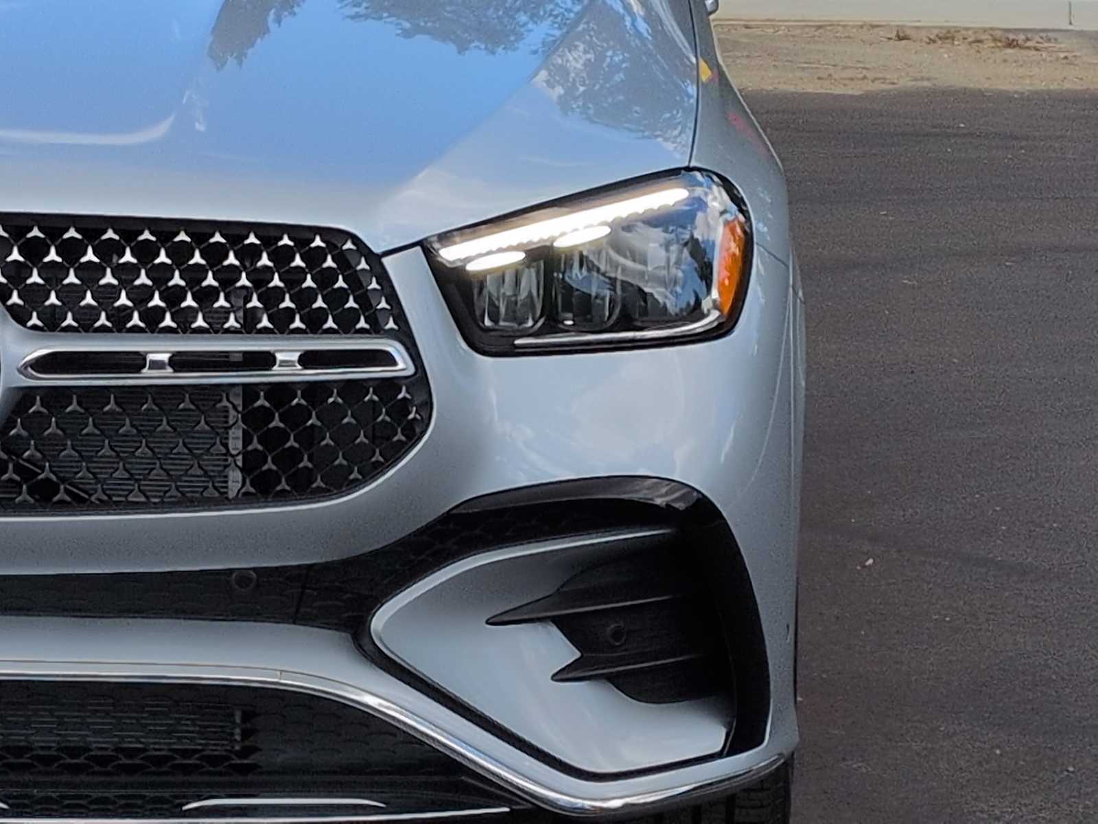 Thumbnail: 2026 Mercedes-Benz GLE - 11