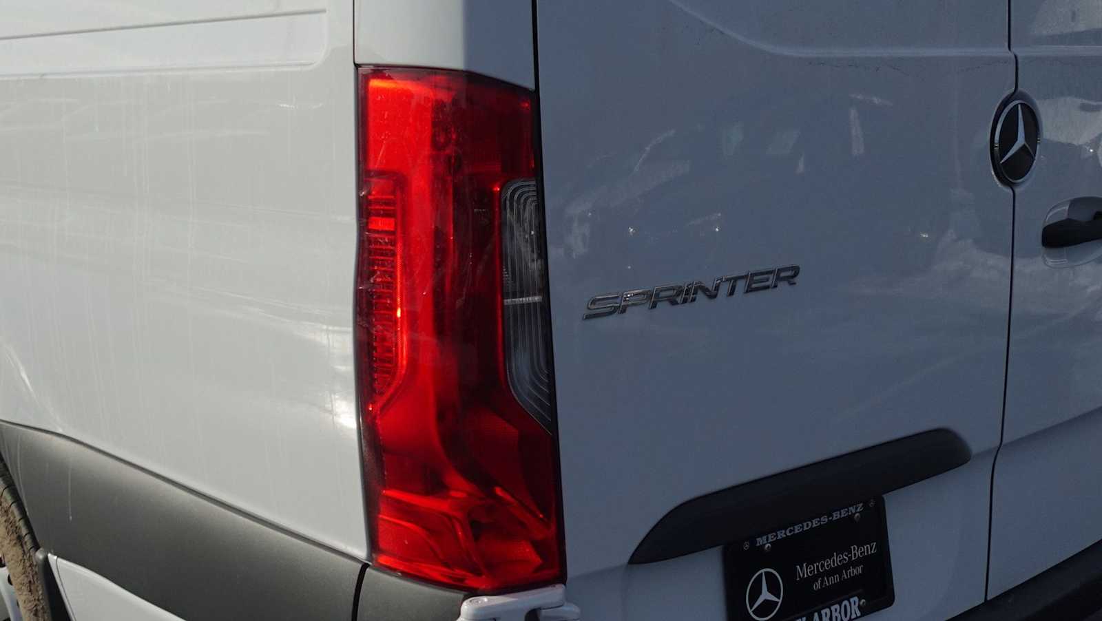 Thumbnail: 2025 Mercedes-Benz Sprinter - 9