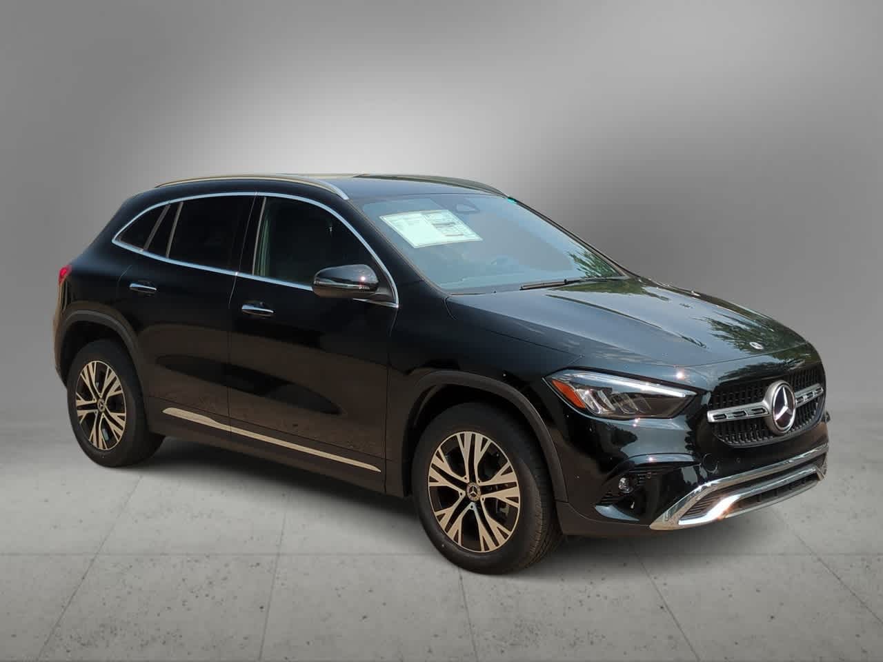 2025 Mercedes Benz GLA 250 4MATIC photo 2