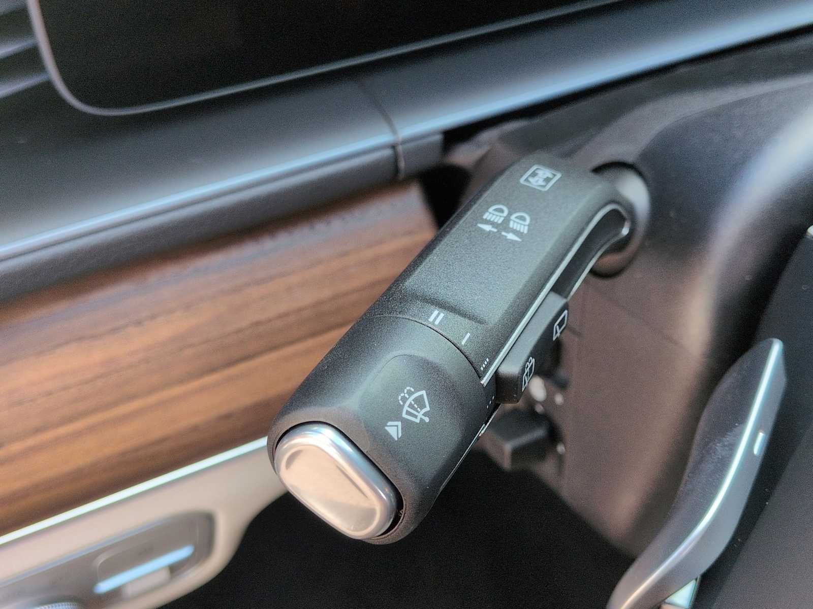 Thumbnail: 2026 Mercedes-Benz GLE - 28