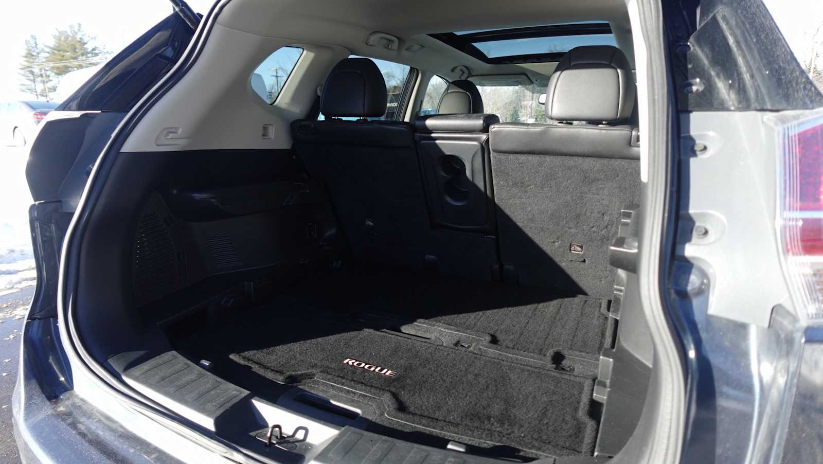 Thumbnail: 2016 Nissan Rogue - 10