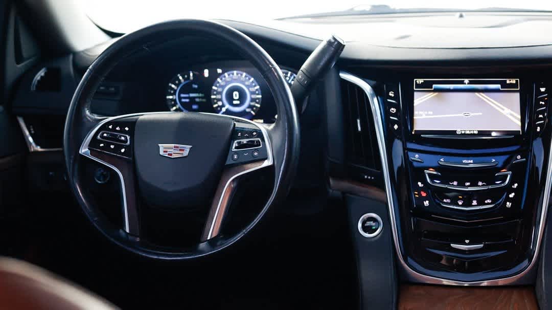 Thumbnail: 2016 Cadillac Escalade - 21