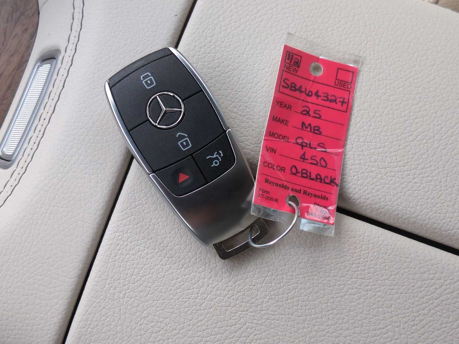 Thumbnail: 2025 Mercedes-Benz GLS - 37