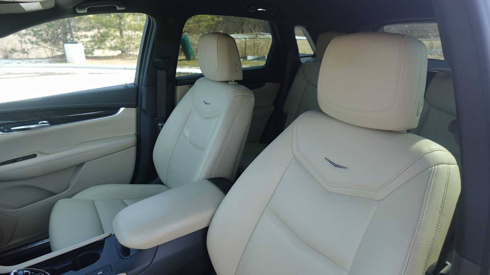 Thumbnail: 2019 Cadillac XT5 - 17