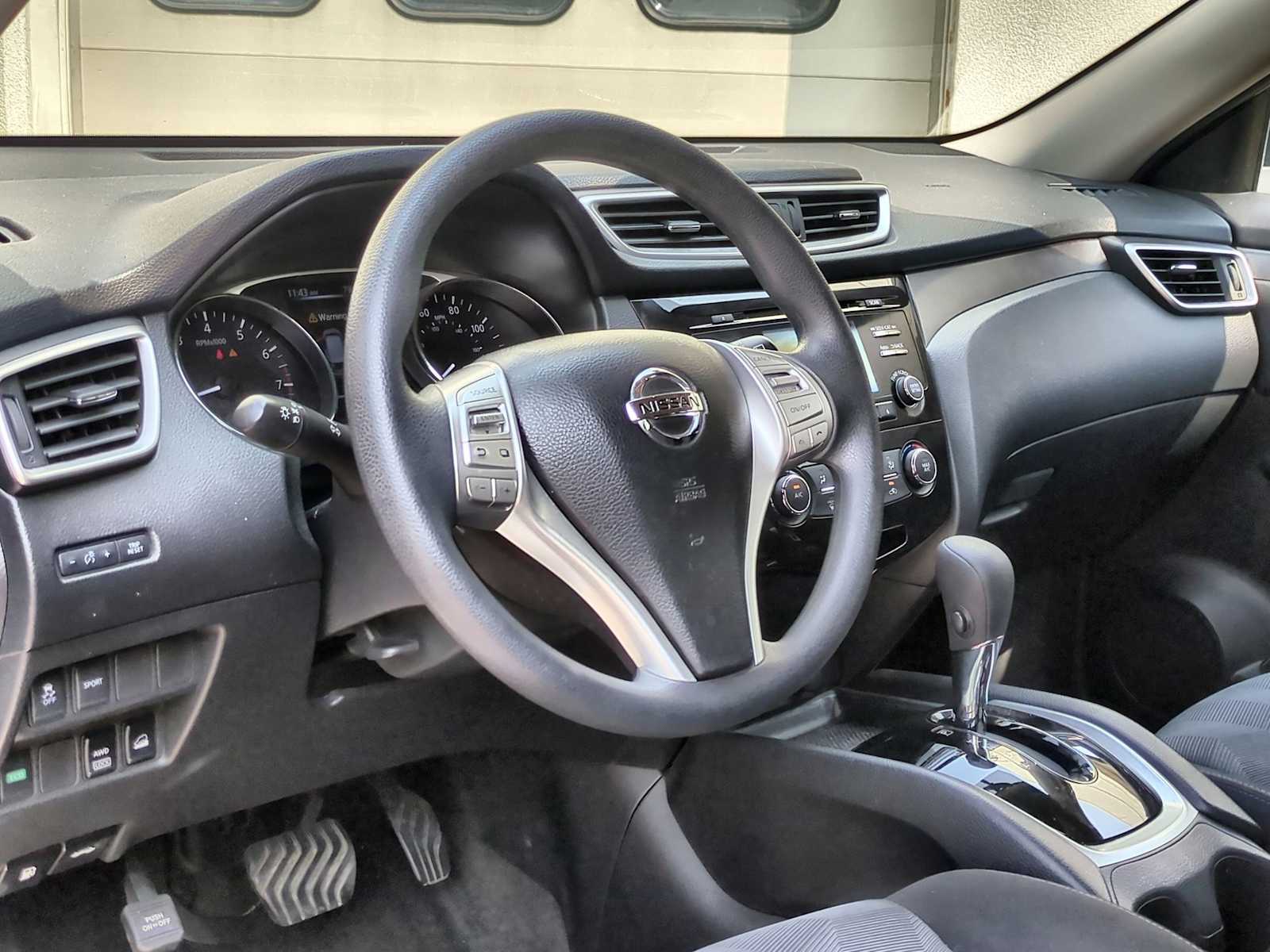 Thumbnail: 2016 Nissan Rogue - 10