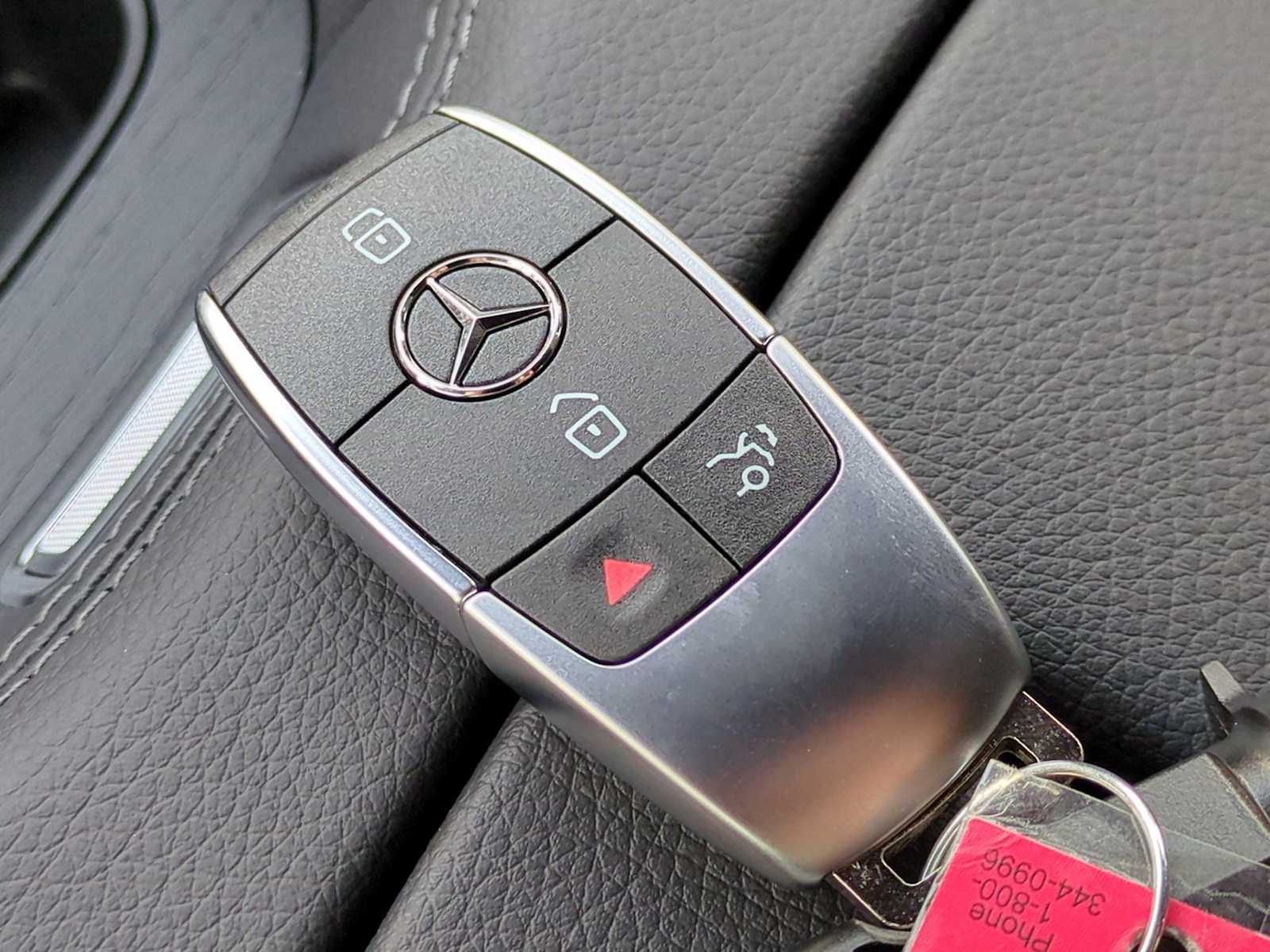 Thumbnail: 2025 Mercedes-Benz GLE - 35