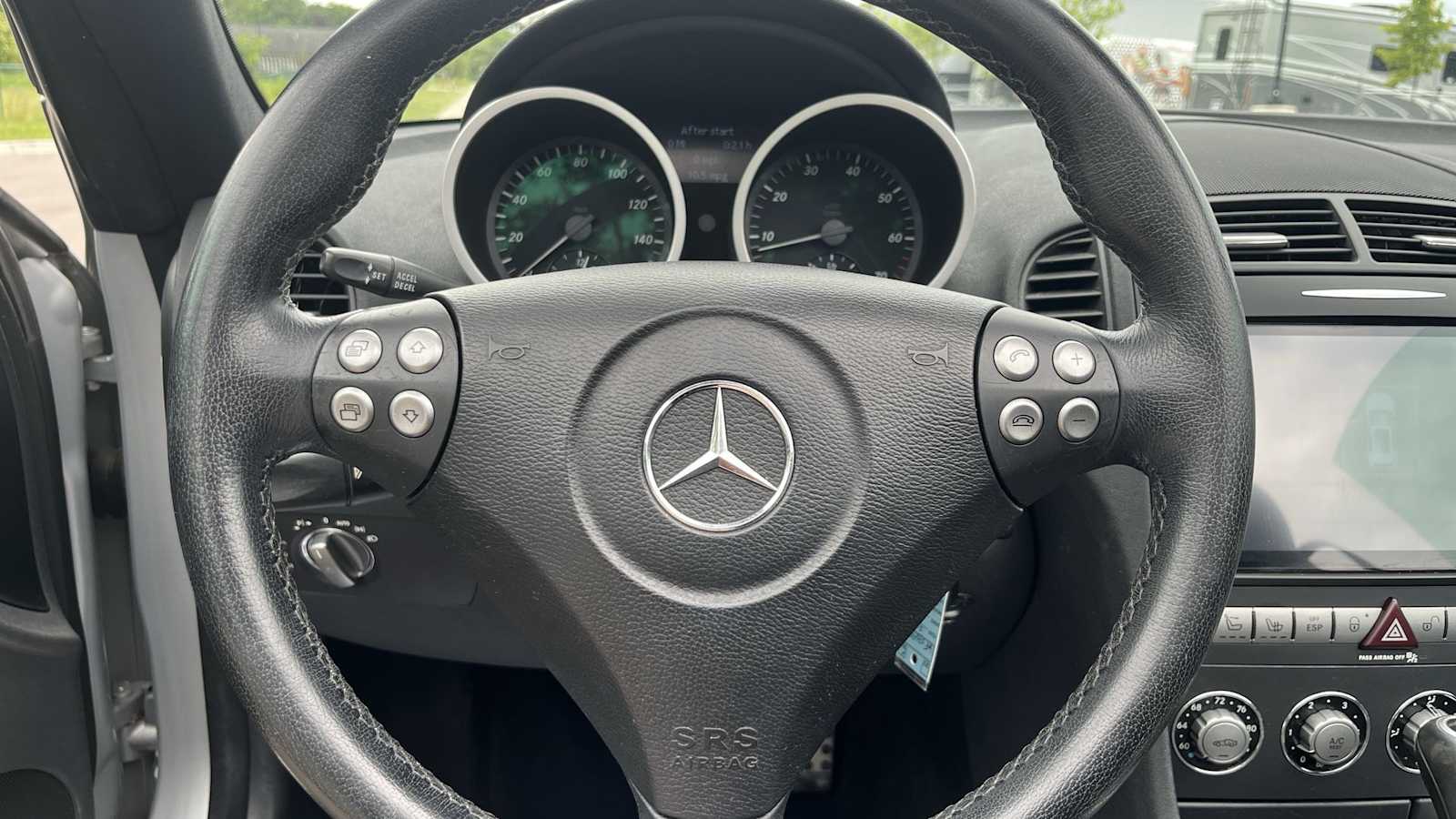 Thumbnail: 2006 Mercedes-Benz SLK - 29