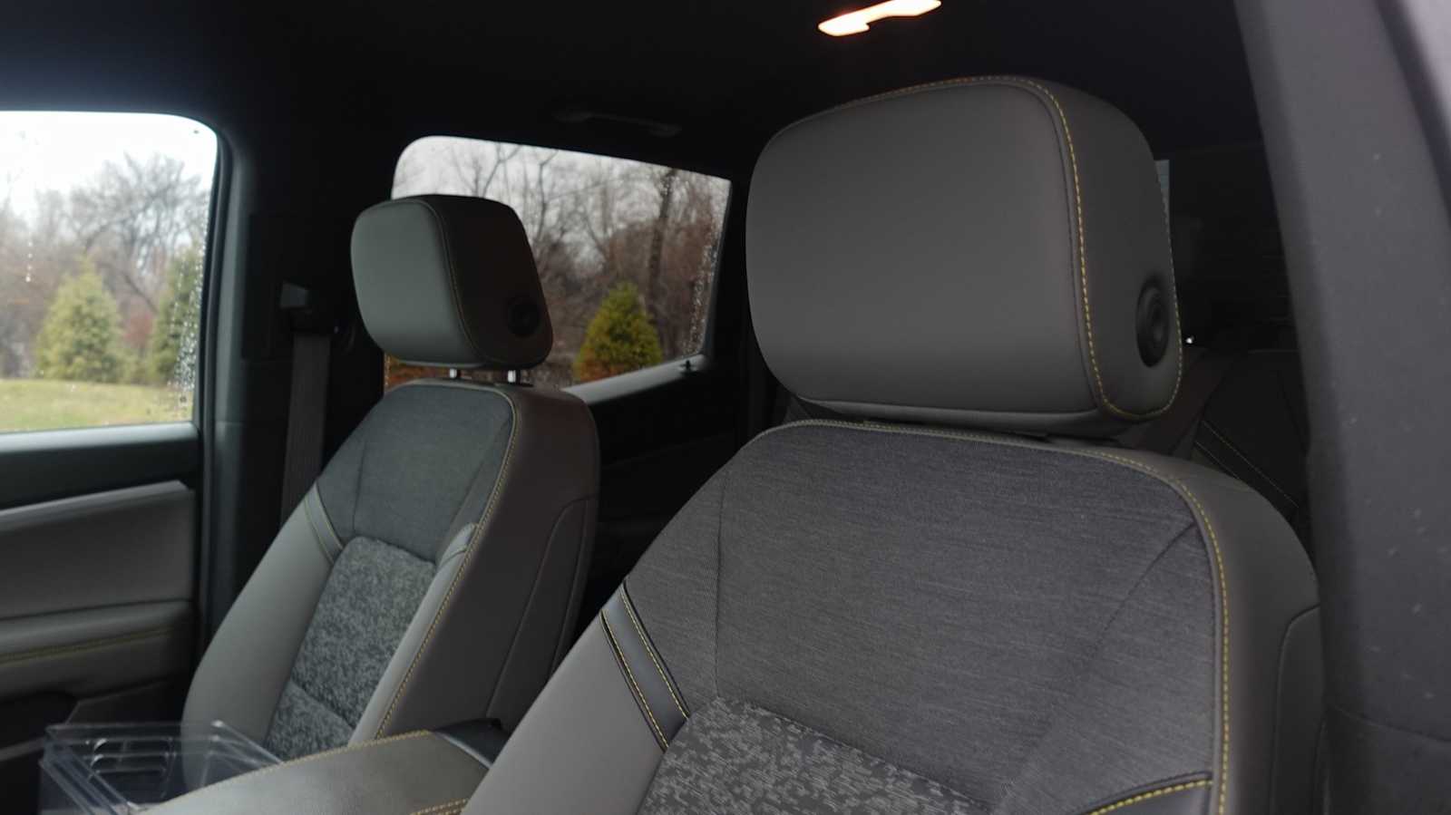 Thumbnail: 2024 Chevrolet Colorado - 25