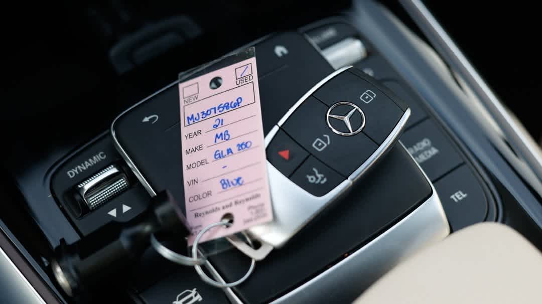 Thumbnail: 2021 Mercedes-Benz GLA - 35