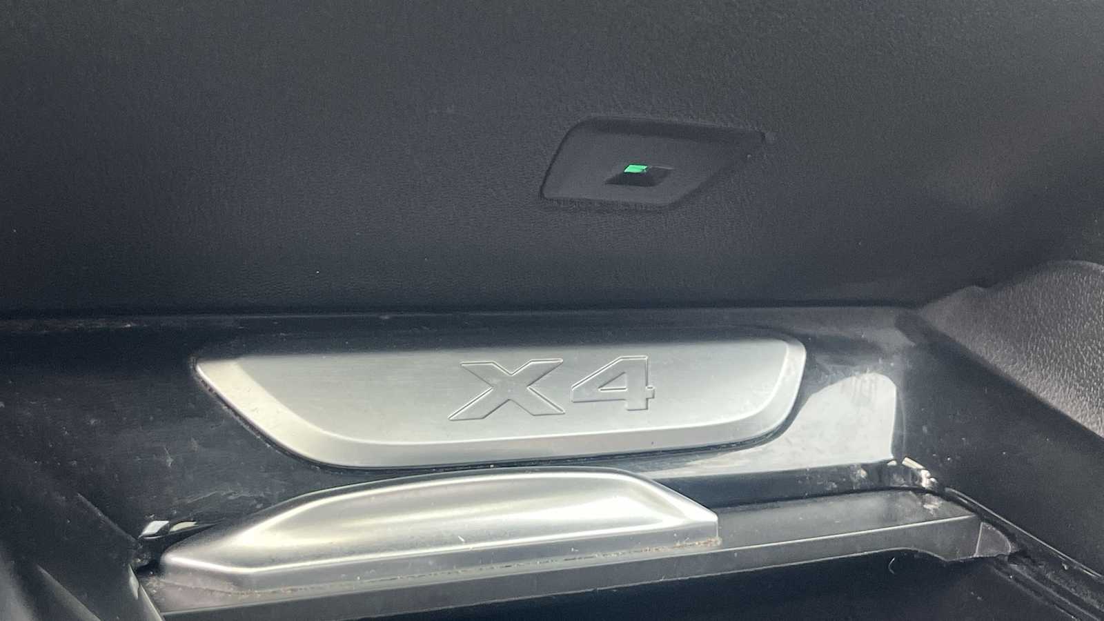 Thumbnail: 2020 BMW X4 - 26