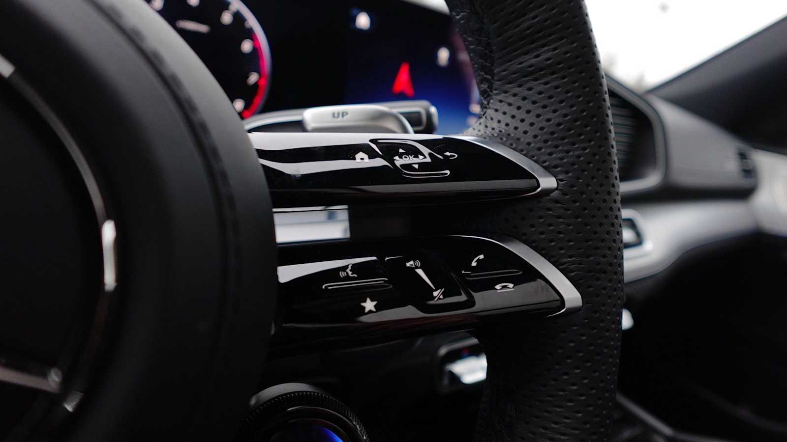 Thumbnail: 2026 Mercedes-Benz GLE - 45