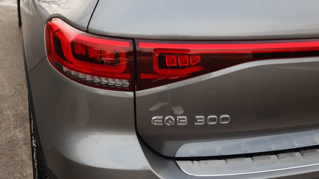 Thumbnail: 2023 Mercedes-Benz EQB - 17