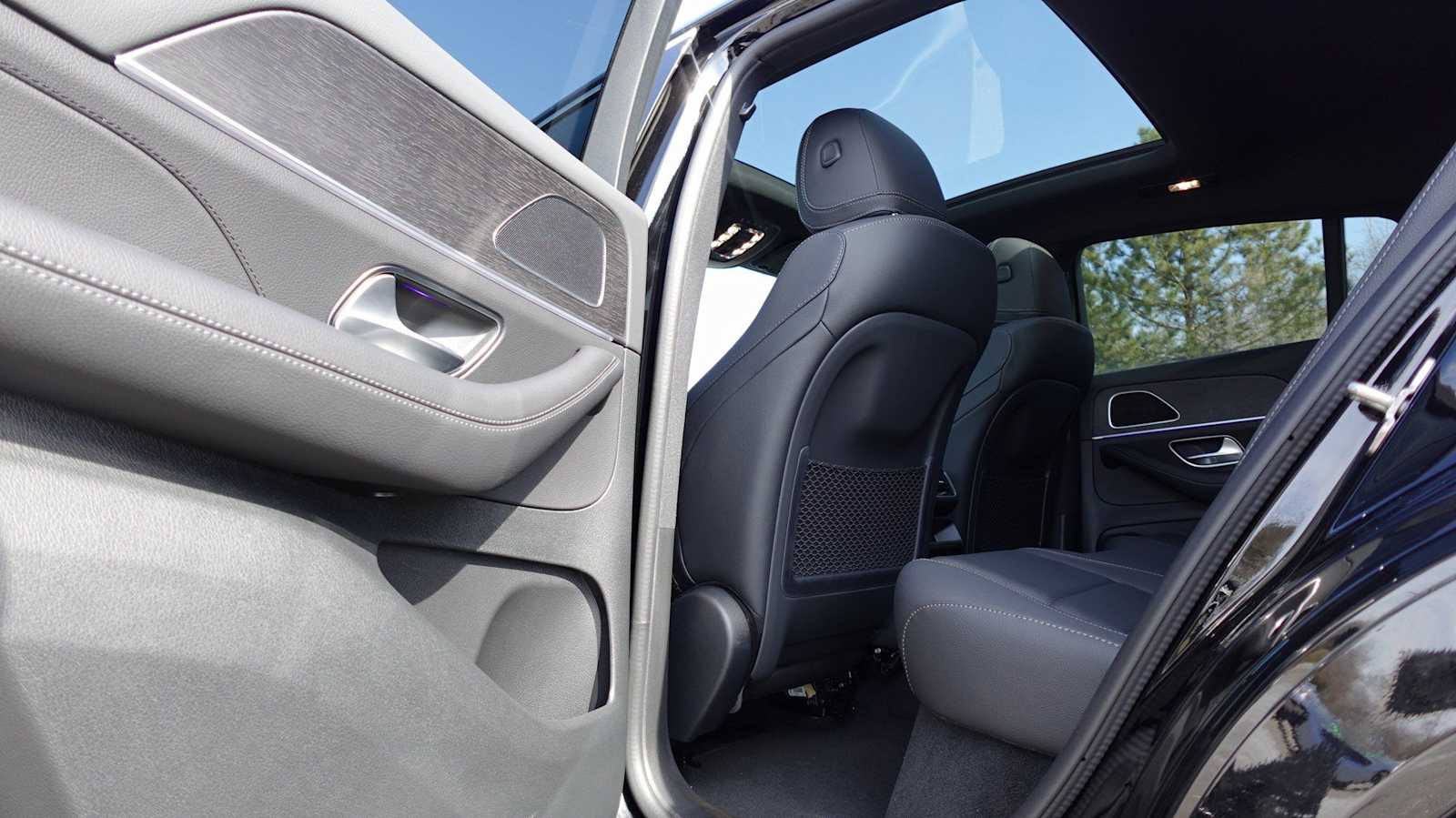 Thumbnail: 2026 Mercedes-Benz GLE - 43