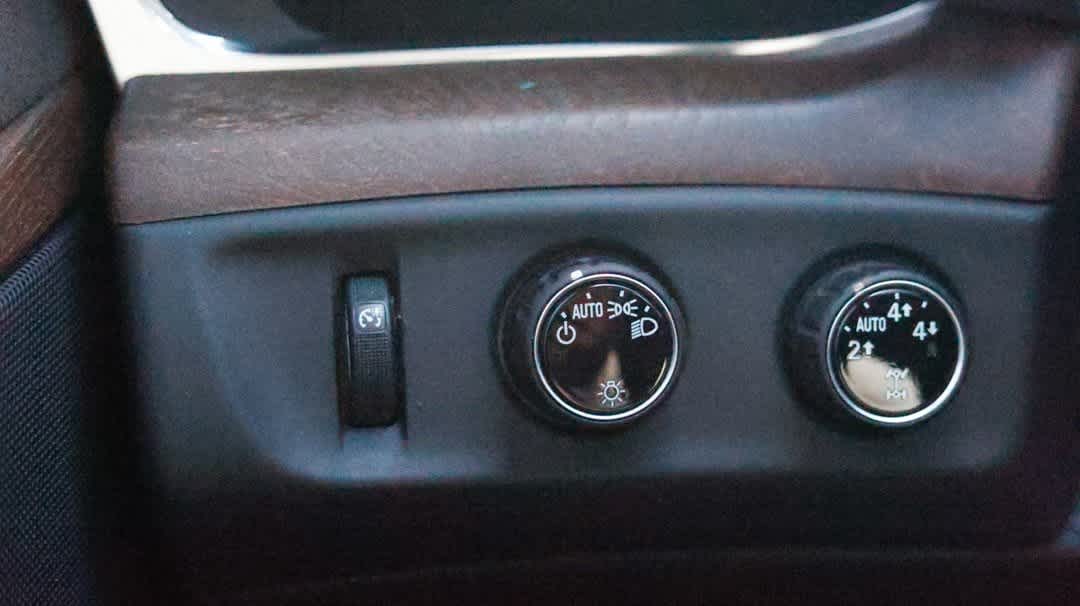 Thumbnail: 2016 Cadillac Escalade - 44