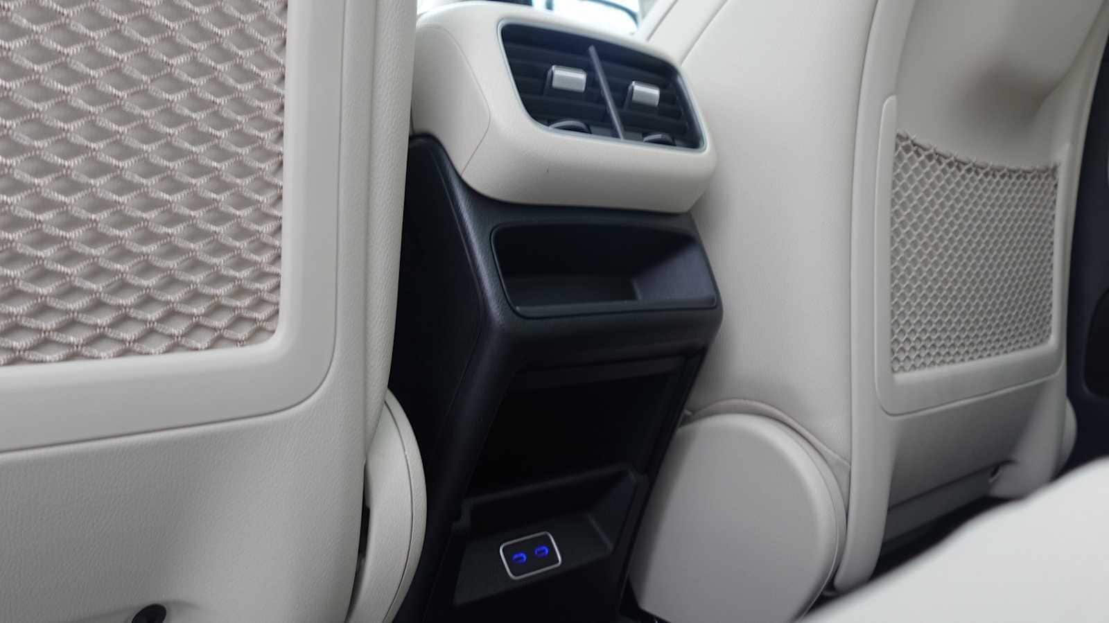 Thumbnail: 2026 Mercedes-Benz GLE - 39