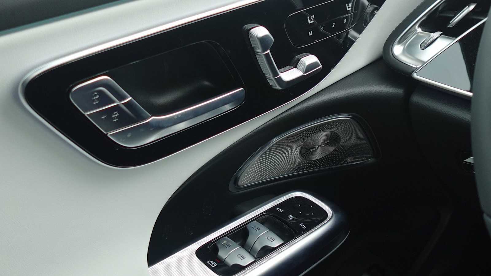 Thumbnail: 2026 Mercedes-Benz E-Class - 25