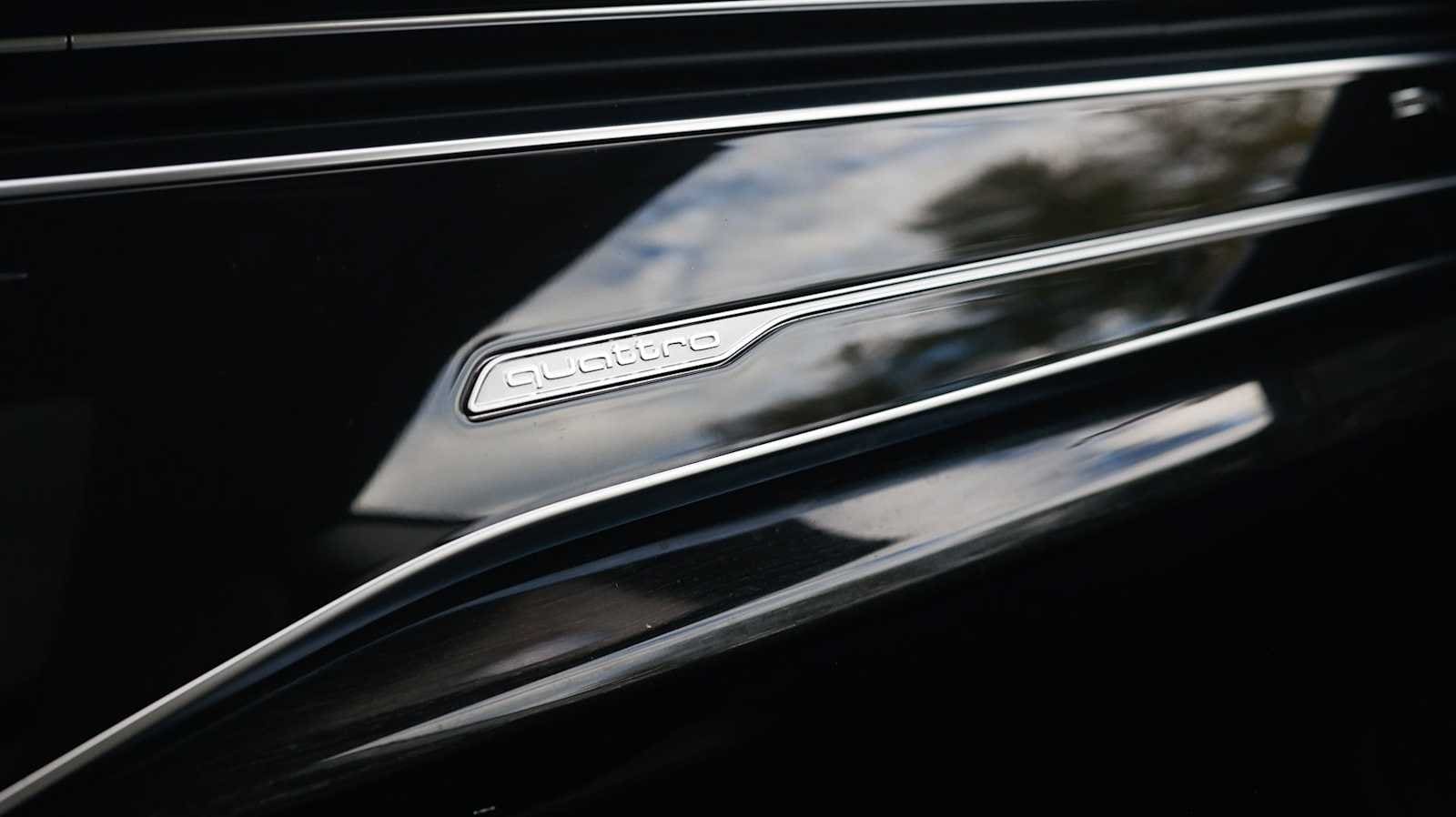 Thumbnail: 2023 Audi Q8 - 28