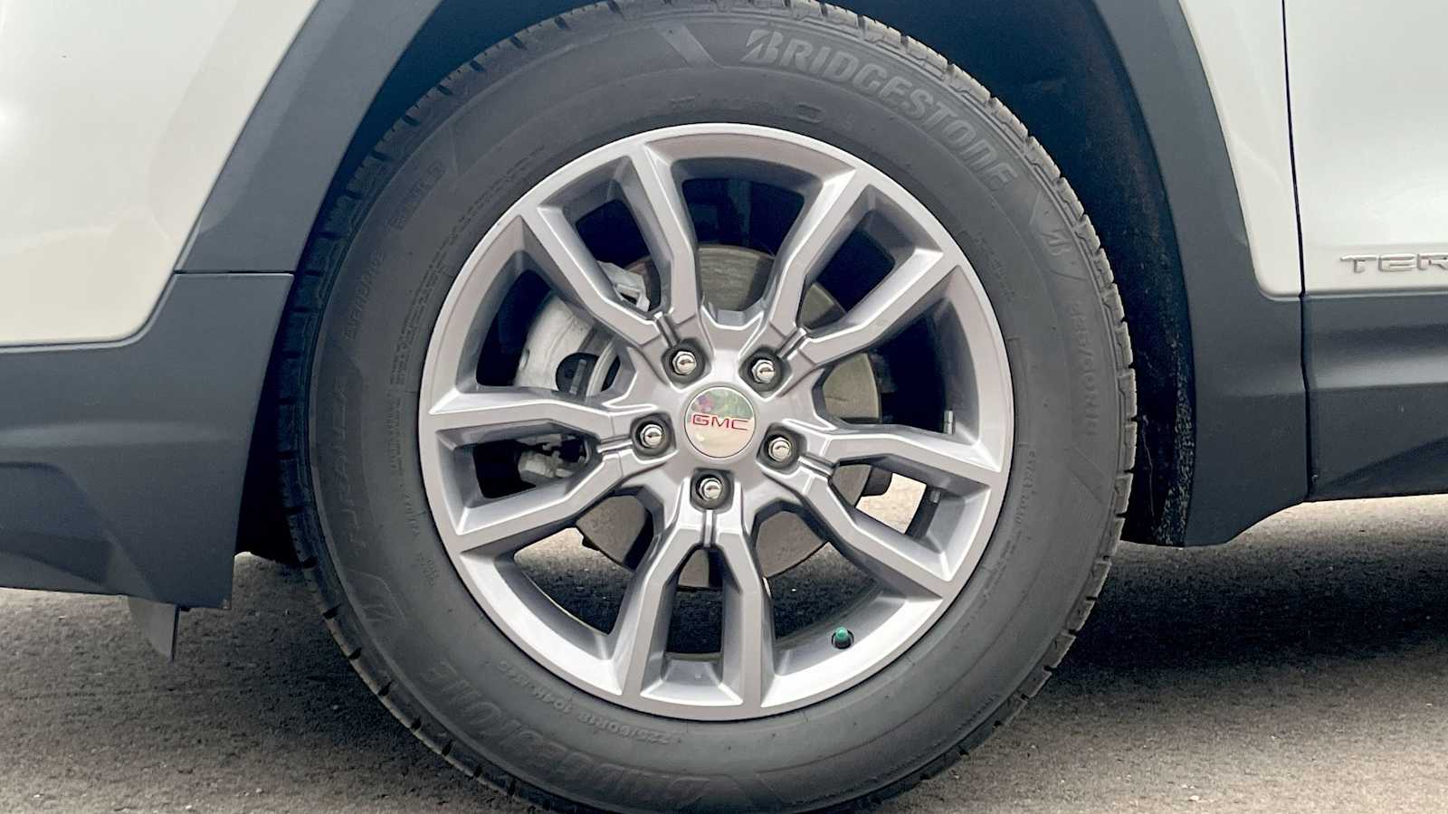 Thumbnail: 2022 GMC Terrain - 26