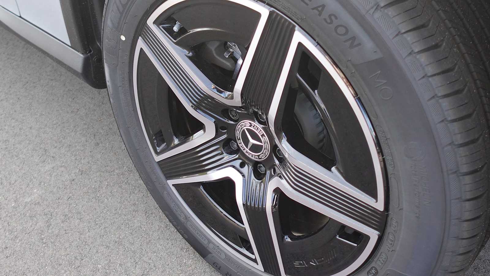 Thumbnail: 2026 Mercedes-Benz GLC - 21