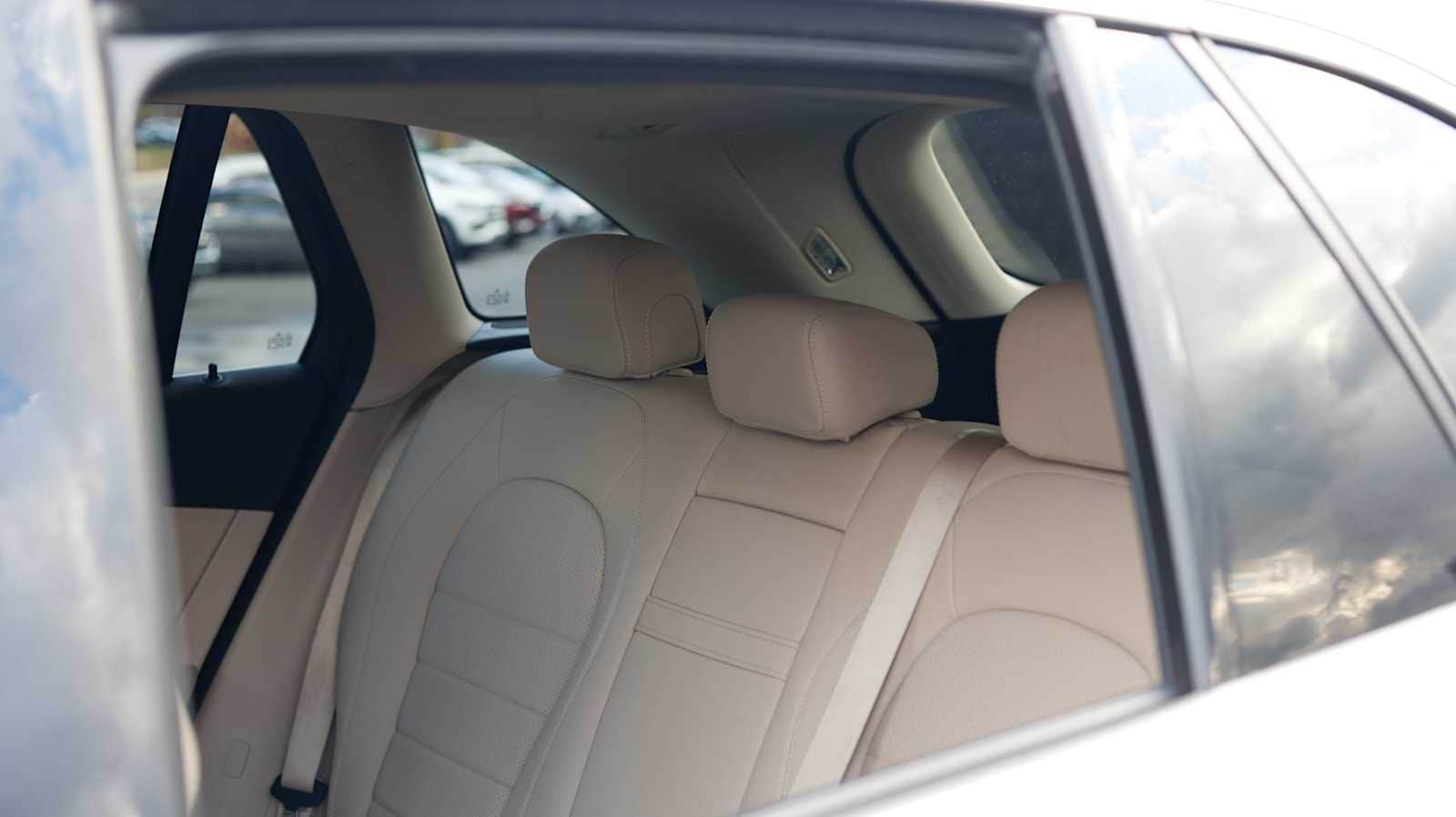 Thumbnail: 2022 Mercedes-Benz GLC - 37