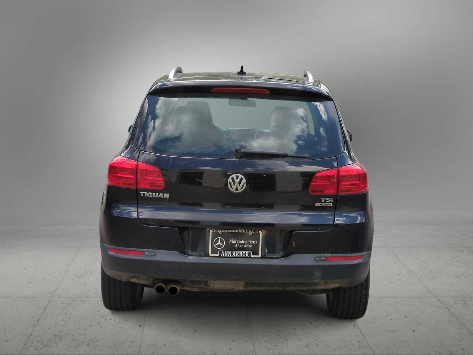 Thumbnail: 2017 Volkswagen Tiguan - 7