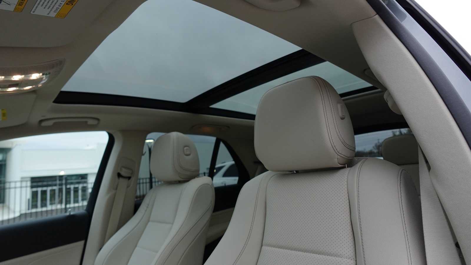 Thumbnail: 2026 Mercedes-Benz GLE - 33