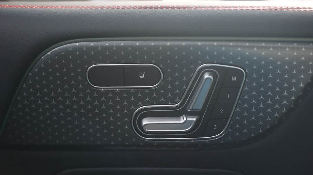 Thumbnail: 2025 Mercedes-Benz GLB - 27