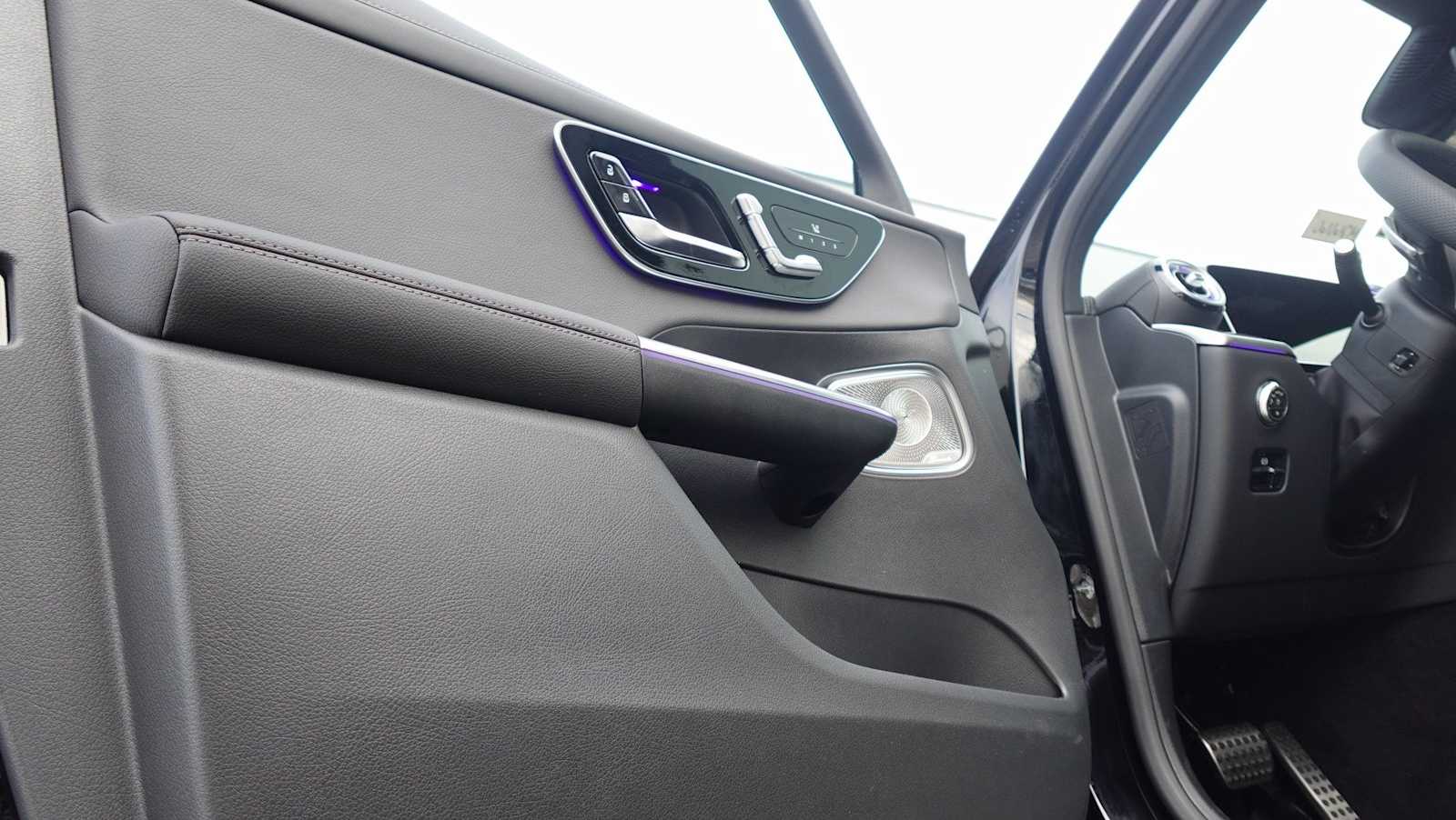 Thumbnail: 2026 Mercedes-Benz GLC - 17