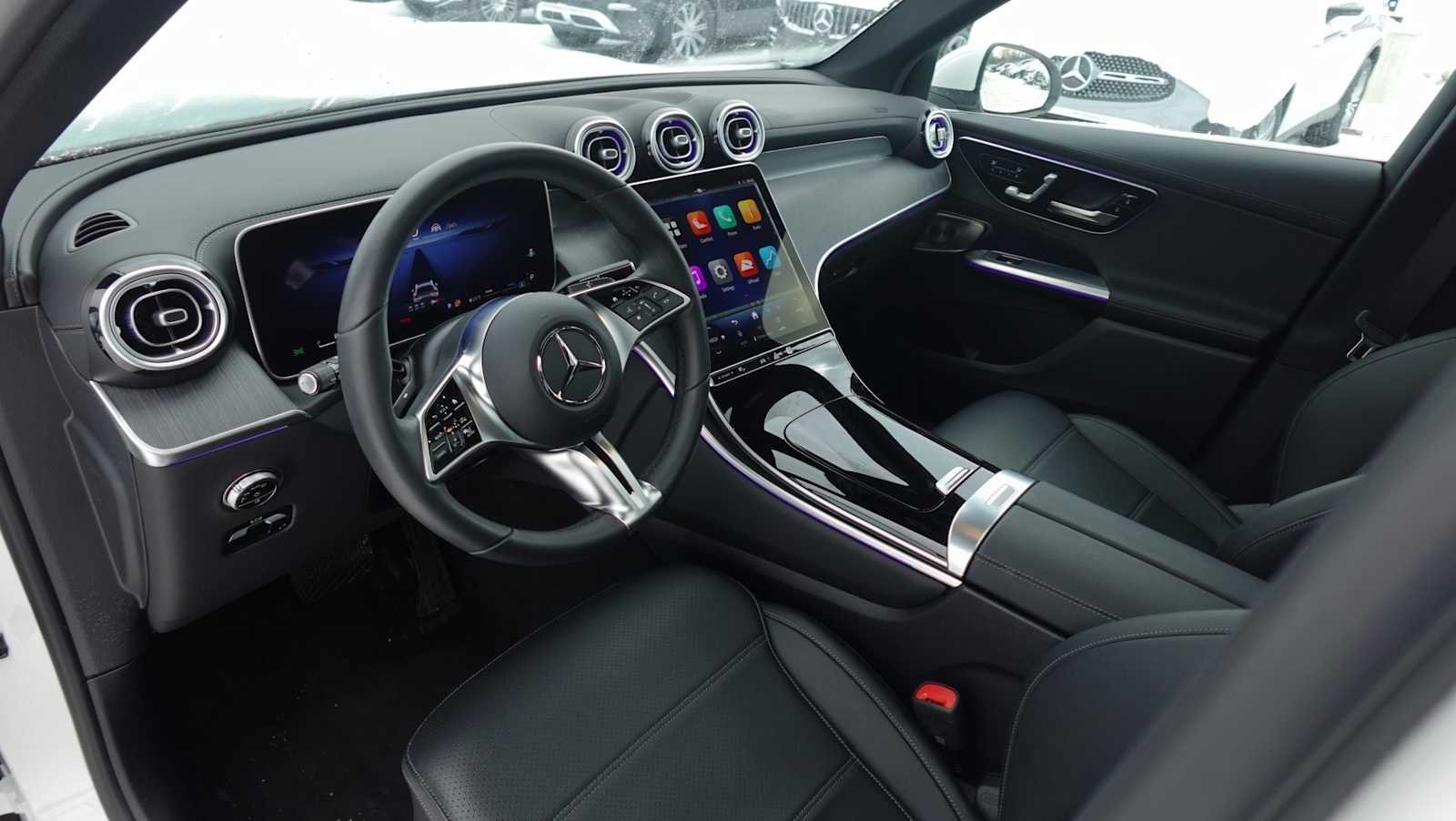 Thumbnail: 2025 Mercedes-Benz GLC - 24