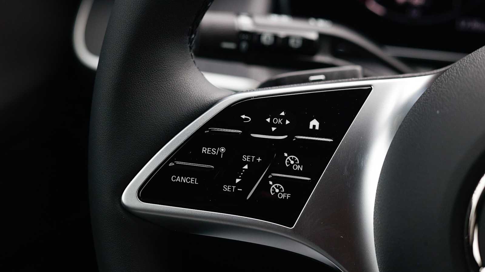 Thumbnail: 2026 Mercedes-Benz GLC - 25