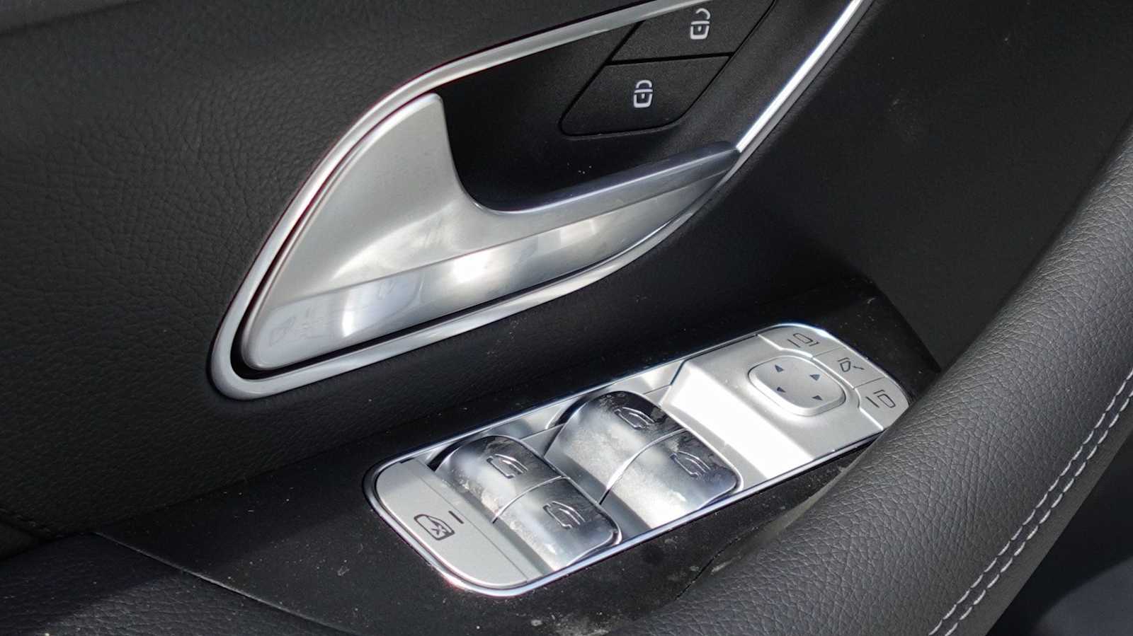 Thumbnail: 2026 Mercedes-Benz GLE - 25