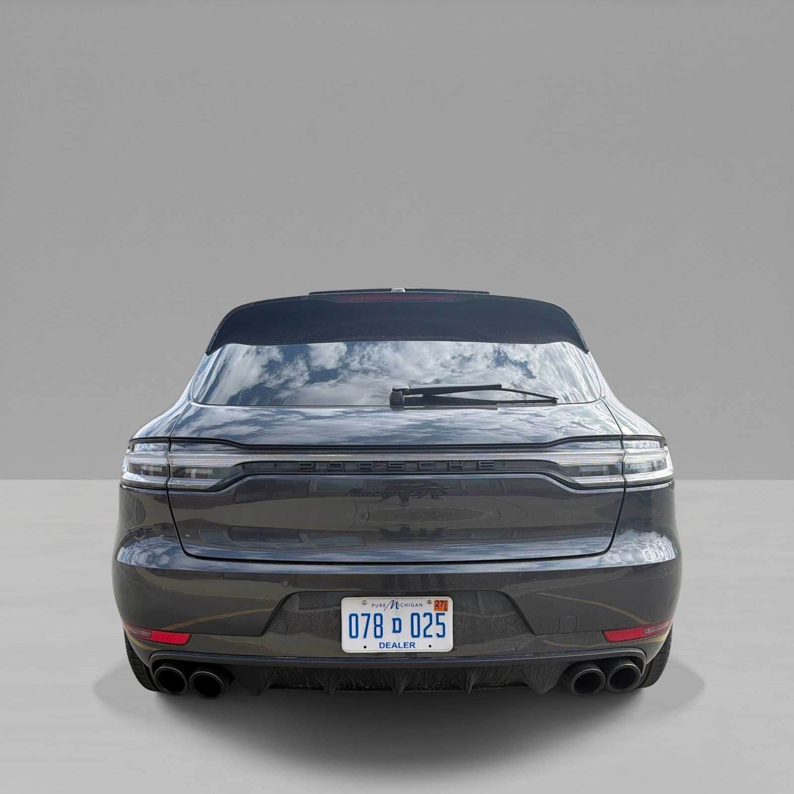 Thumbnail: 2021 Porsche Macan - 8