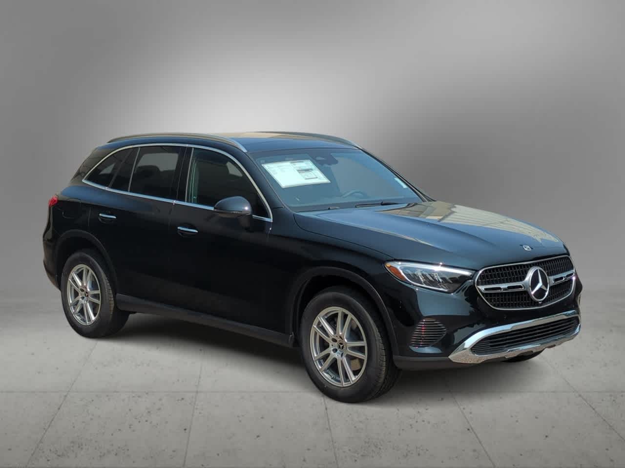 2025 Mercedes Benz GLC 300 4MATIC photo 2