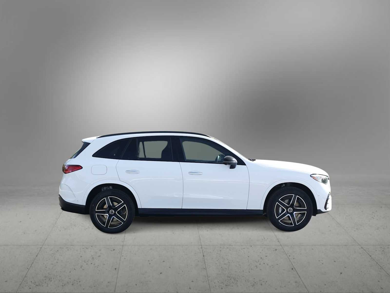 2026 Mercedes Benz GLC 300 4MATIC photo 4