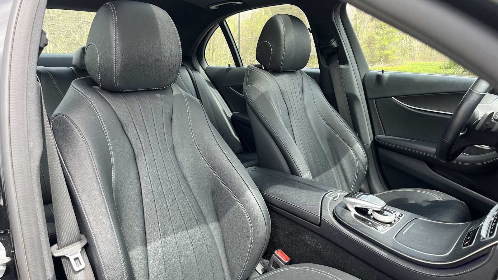 Thumbnail: 2019 Mercedes-Benz E-Class - 37