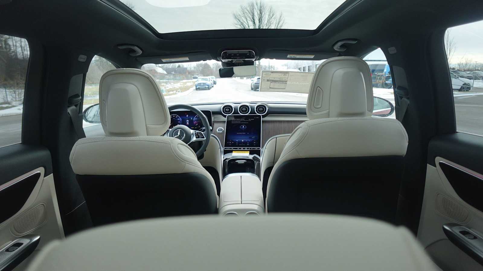 Thumbnail: 2026 Mercedes-Benz GLC - 21