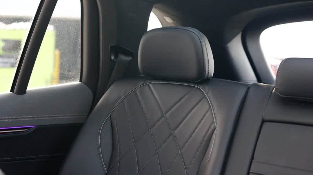 Thumbnail: 2023 Mercedes-Benz EQS - 27