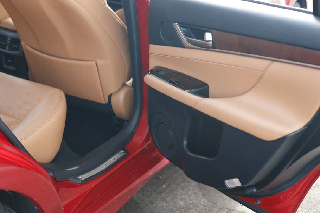 Thumbnail: 2015 Lexus GS - 15