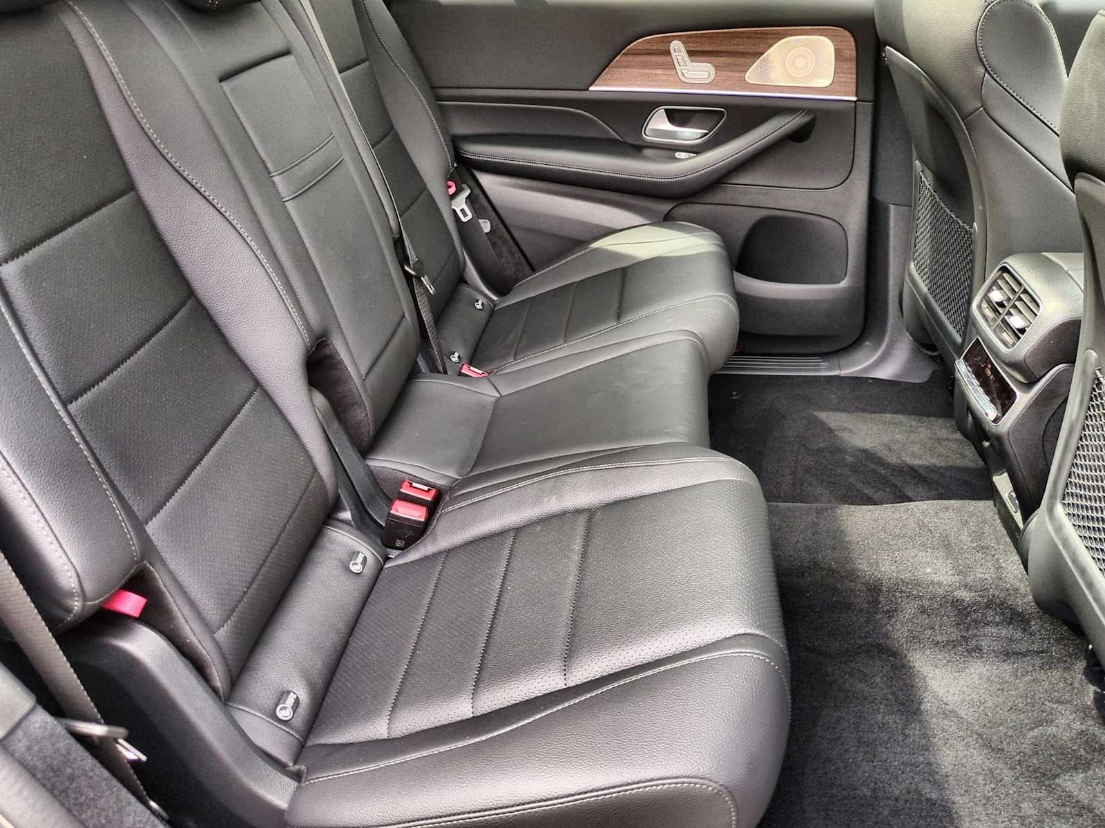 Thumbnail: 2025 Mercedes-Benz GLS - 22