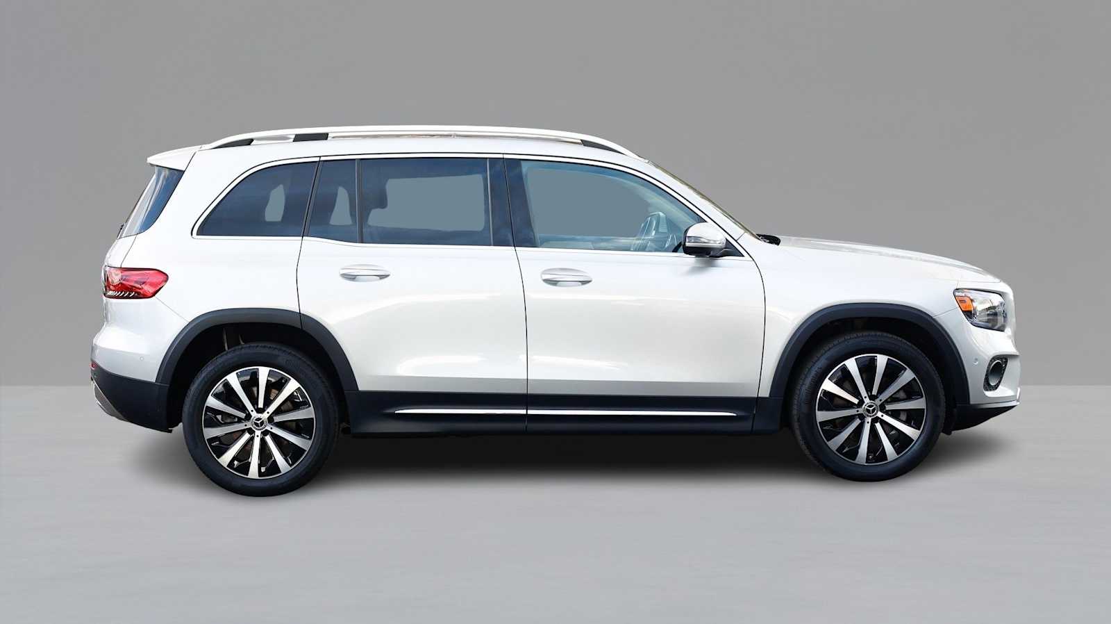 2023 Mercedes Benz GLB 250 4MATIC photo 4