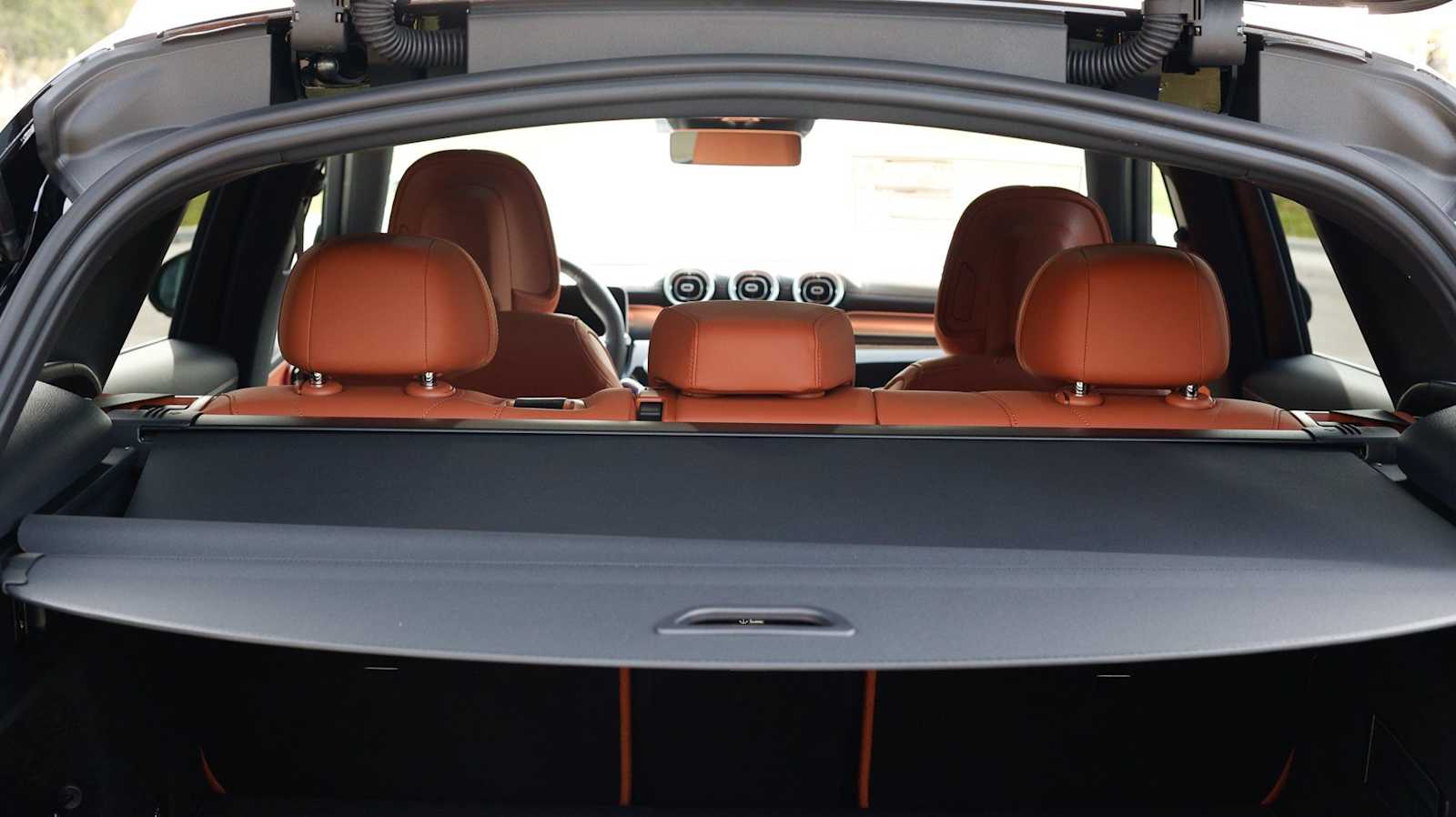 Thumbnail: 2026 Mercedes-Benz GLC - 14