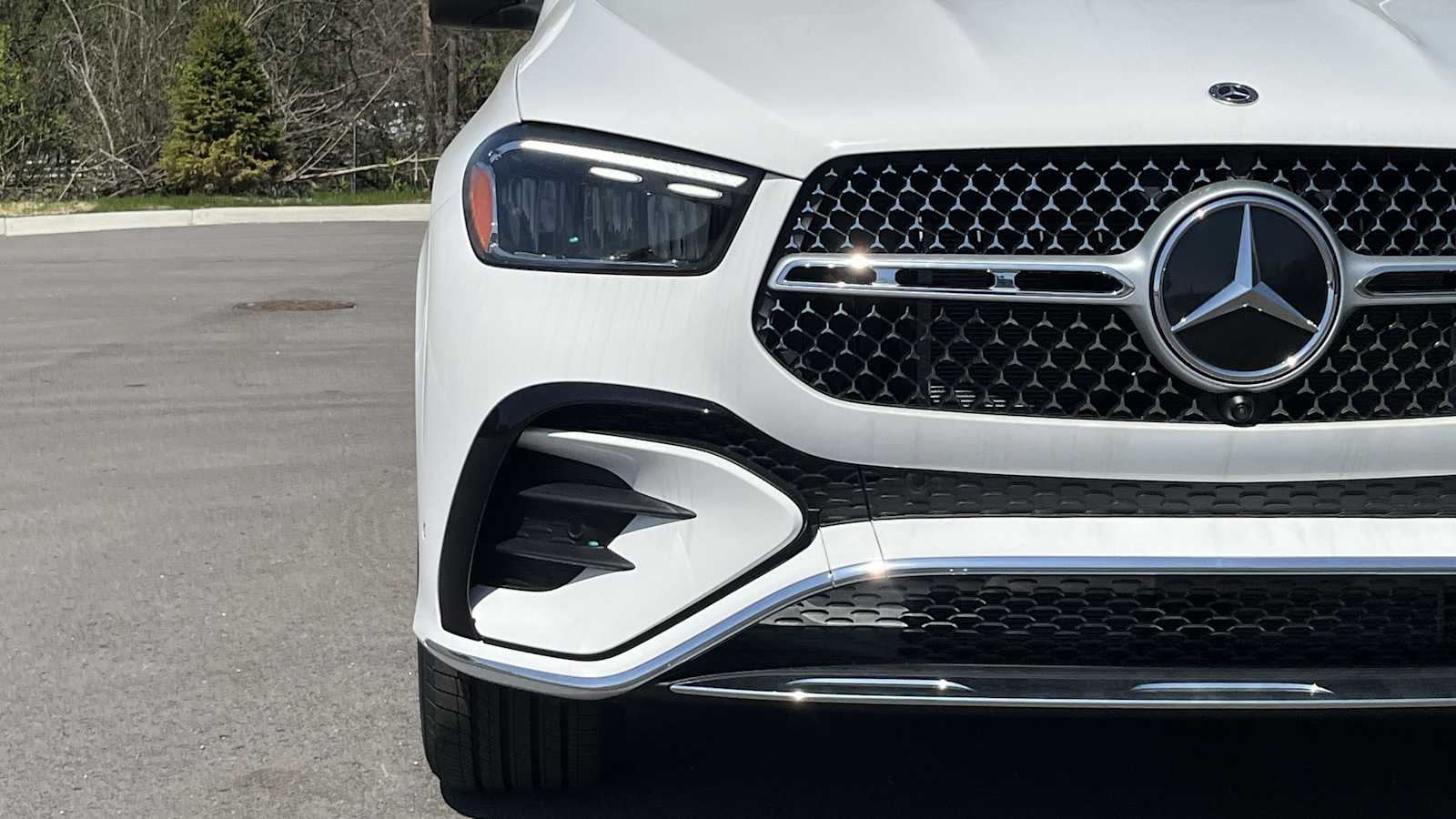 Thumbnail: 2026 Mercedes-Benz GLE - 22