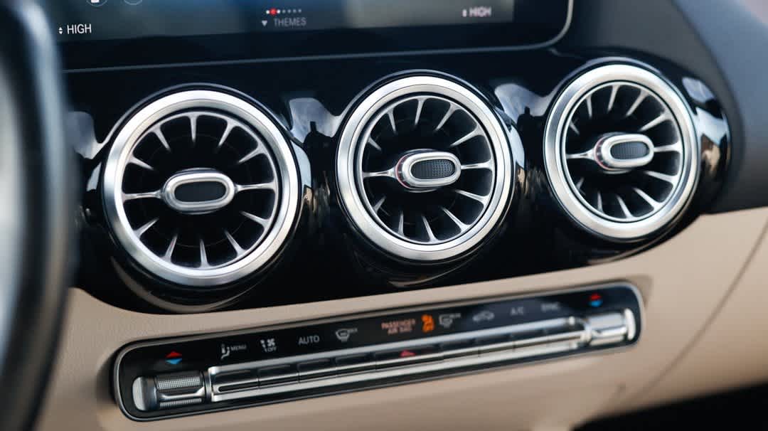 Thumbnail: 2021 Mercedes-Benz GLA - 26