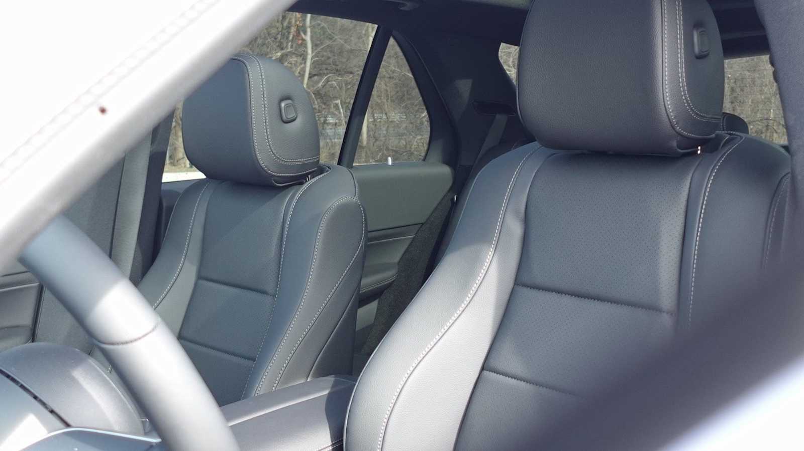 Thumbnail: 2026 Mercedes-Benz GLE - 30