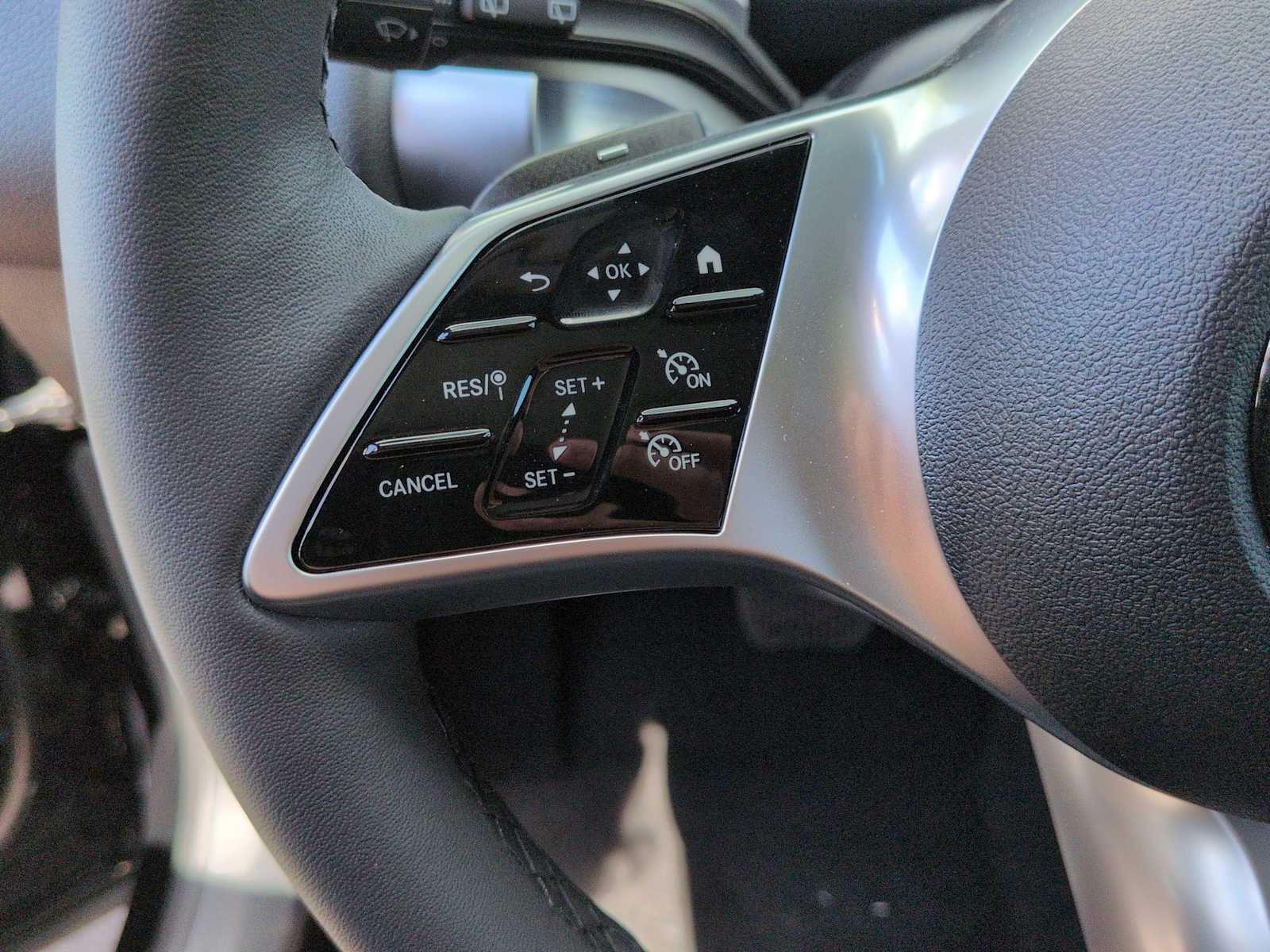 Thumbnail: 2026 Mercedes-Benz GLB - 26