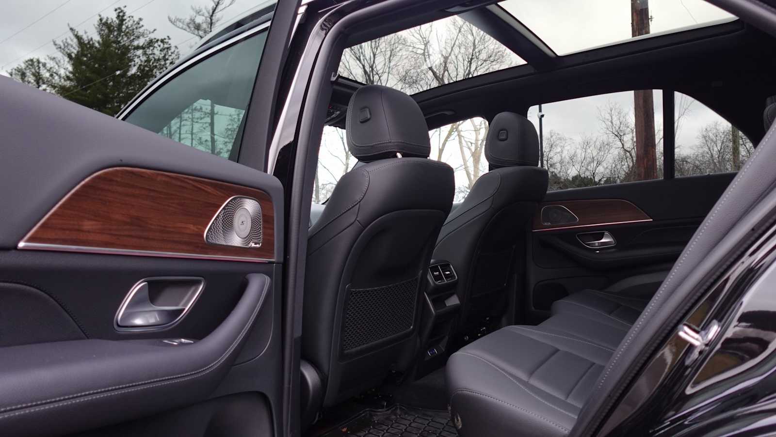 Thumbnail: 2026 Mercedes-Benz GLE - 51