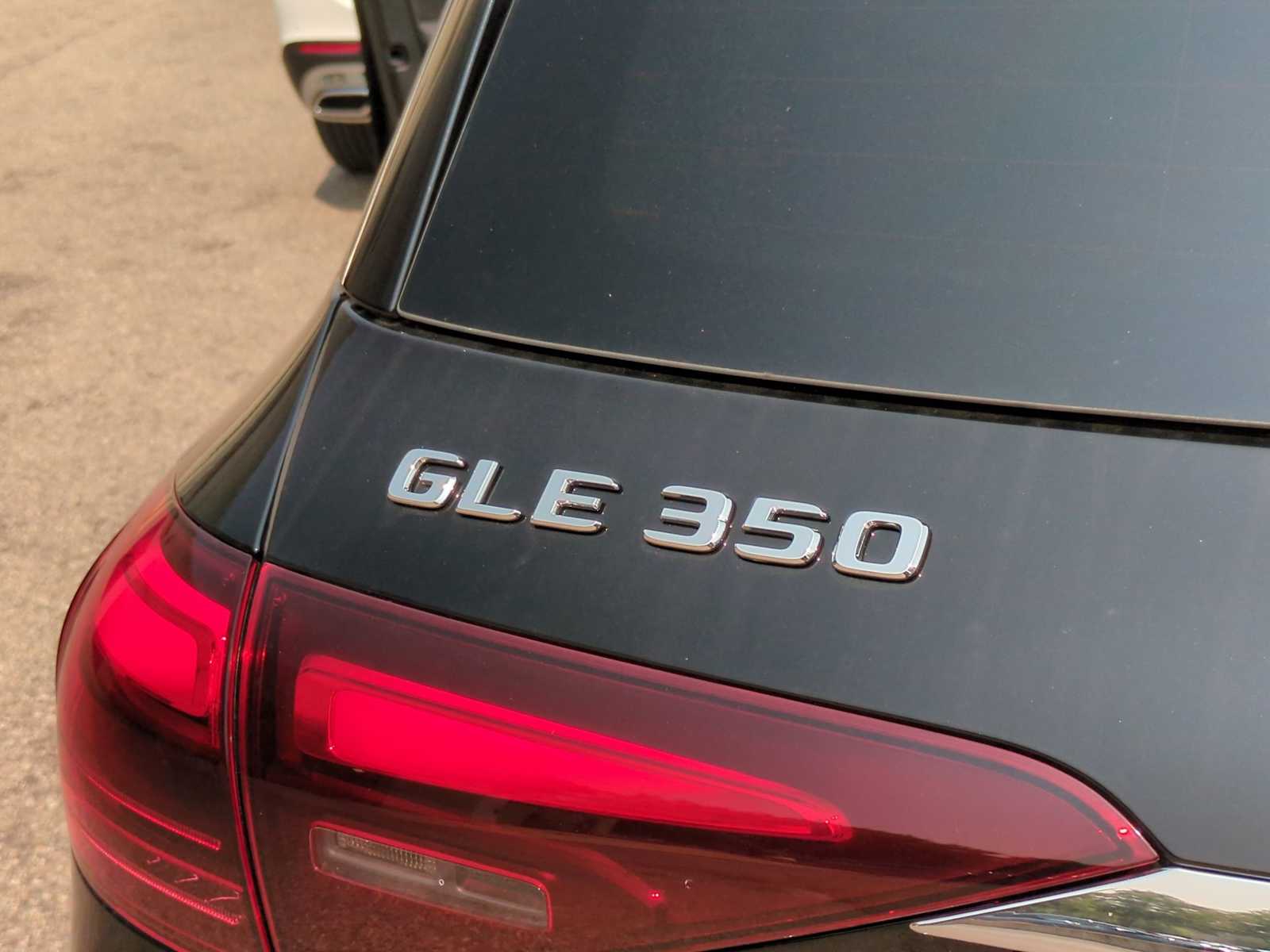 Thumbnail: 2025 Mercedes-Benz GLE - 13