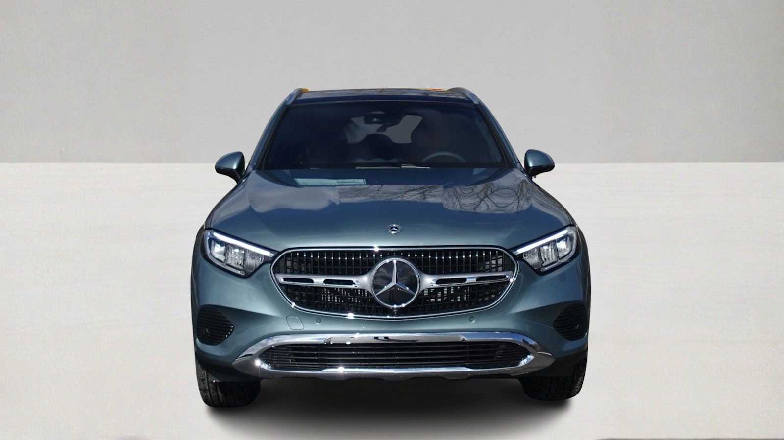 Thumbnail: 2026 Mercedes-Benz GLC - 2